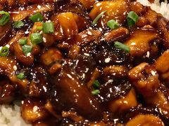 照烧鸡腿饭-九田家黑牛烤肉料理(三墩店)