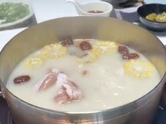 -洪氏嗨捞·猪肚鸡火锅(阳光天地店)