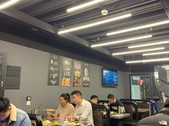 大堂-老吕涮羊肉•东北原味烧烤•大油边•烤鱼(五角场店)