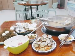 -老何家后安粉·糟粕醋海鲜火锅(三亚湾椰梦长廊店)