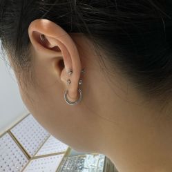 -艺耳美专业穿耳洞打耳洞穿孔