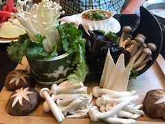 菌类拼盘-东方肥牛王