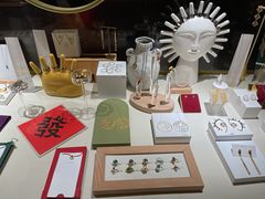 -LADY FAFA(巨鹿路陕西南路路口店)