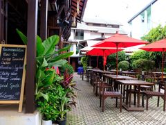 -Dash Teak House