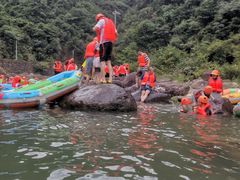 -安吉龙王山峡谷漂流