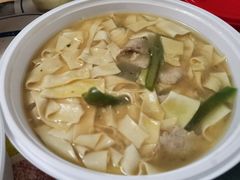 -吴记酱骨炖菜馆(康安路店)
