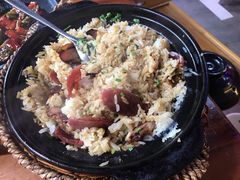 广式腊味煲仔饭-捞围鲜·港式打边炉(海阳路店)