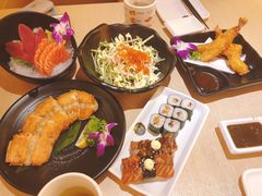 -万岁料理回转寿司(华贸店)