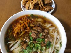 -矮子粉店1985·长沙米粉(湘春路店)