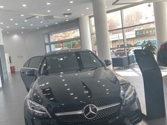 -上海星瀚奔驰4S店(长寿路店)