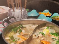 -老城鲜·小海鲜贝贝煲火锅(壹方城店)