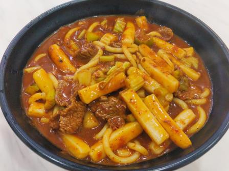 推荐:爆辣牛肉炒米粉年糕对半