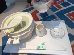 -燕庭·纯燕窝·甜品下午茶(南京西路店)
