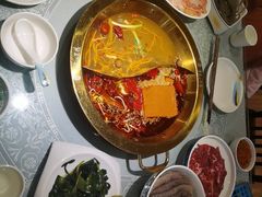 -小天鹅火锅·一线江景洪鼎旗舰店(洪崖洞店)
