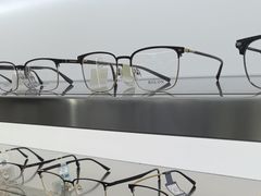 -视野联行眼镜·蔡司·尼康战略合作店(城西银泰店)