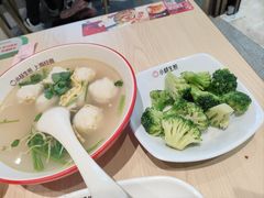 -小杨生煎(金山百联购物中心3楼店)