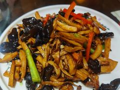 蒜香什锦菇-津沽小院(天津之眼店)