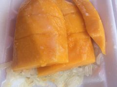 -芒果糯米饭摊子