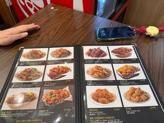 -BHC炸鸡(明洞总店)