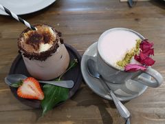 -FLOVIE FLORIST CAFE