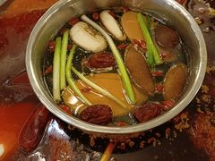 -山城年华老火锅(玉林店)