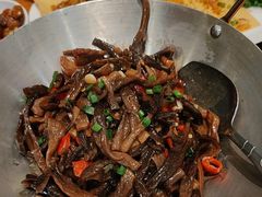 -黄泥岗·地道湖北菜(奥特莱斯店)