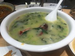 -聚汇三少·龙虾·中餐厅(莫邪路新天地店)