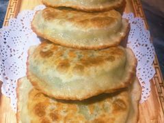 韭菜盒子-大胡同天津菜·海肠捞饭·津门皮皮虾锅贴一绝(西姜井店)