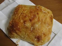 白巧西梅恰巴塔-慢熟面包店bud bread(孩儿巷店)