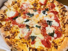 -城市大道红炉披萨烘焙坊