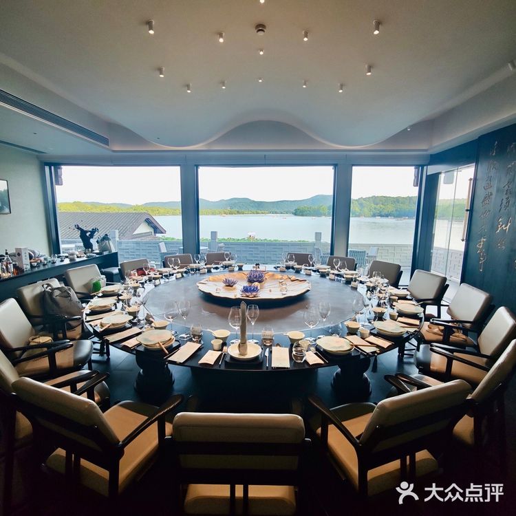 夏日赏荷限定，杭州人私藏20年的秘境餐厅‼️