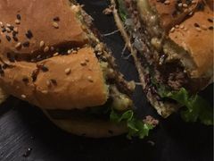 -HIGH FIVE哈福手工汉堡(桂林路店)