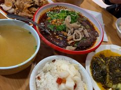 -朱大嘴肥肠血旺(福字街店)