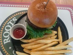 经典培根牛肉起司堡-Roots Lodge Café(仁爱旗舰店)