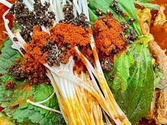 -喇喇排骨火锅·传统韩式脊骨汤(望京西园总店)