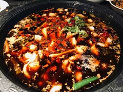 -大鱼山房鱼头火锅(老字号品质店)
