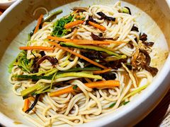 鸡丝凉米线-云海肴·汽锅鸡·云南菜(天津国金汇店)