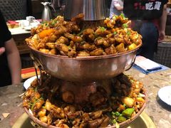 霸气双层炭火蛙锅-沪小二炭火蛙锅(淮海中路美食不夜城店)