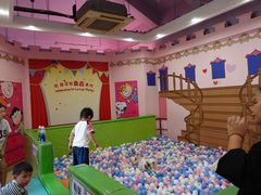 -史努比缤纷世界