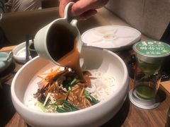 鸡丝凉米线-云海肴云南菜(浦江欢乐颂店)