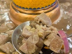 -毛辣果·贵州红酸汤牛肉火锅(西单店)