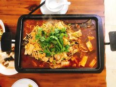 木屋秘制炭火烤鱼-浔味·山屿湖·正宗淳牌全鱼宴老字号