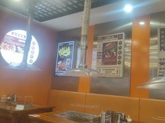 -哈尔滨小酒馆·鲜肉现穿自助烧烤(康新花园店)