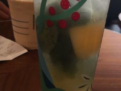 -星巴克(静安嘉里中心B2店)
