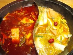 -九牧鱻·渝老鬼重庆火锅(人民路店)