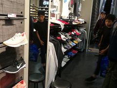 -ABC MART(心斎橋店)