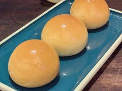 蜜汁黑叉烧包-陶陶居酒家(第十甫路总店)