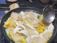 -有一锅·野生菌黑山羊腊排骨火锅(古城北门店)