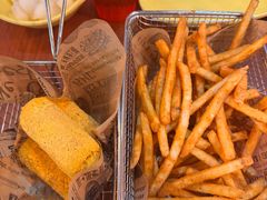 -BHC炸鸡(明洞总店)