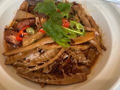 -上海天目湖宾馆-停车场